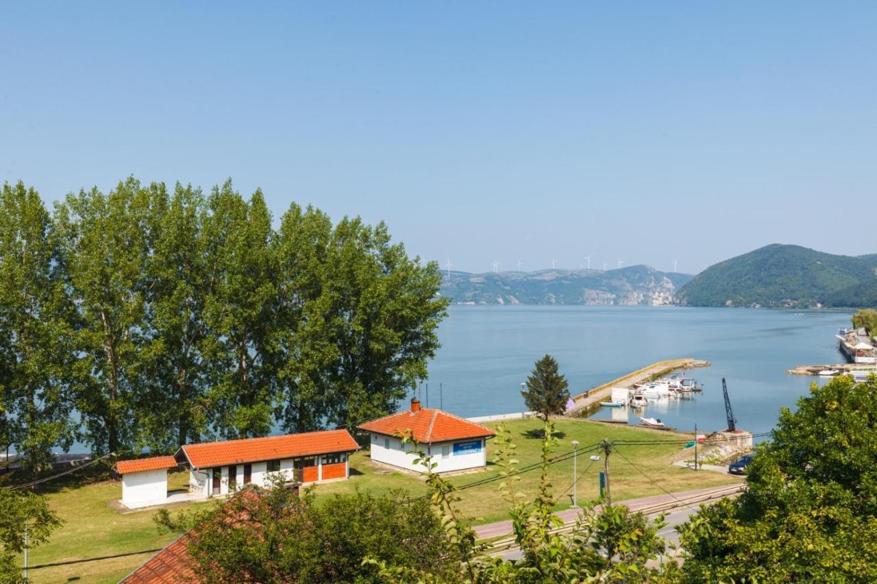 Apartmani Porto Golubac Esterno foto