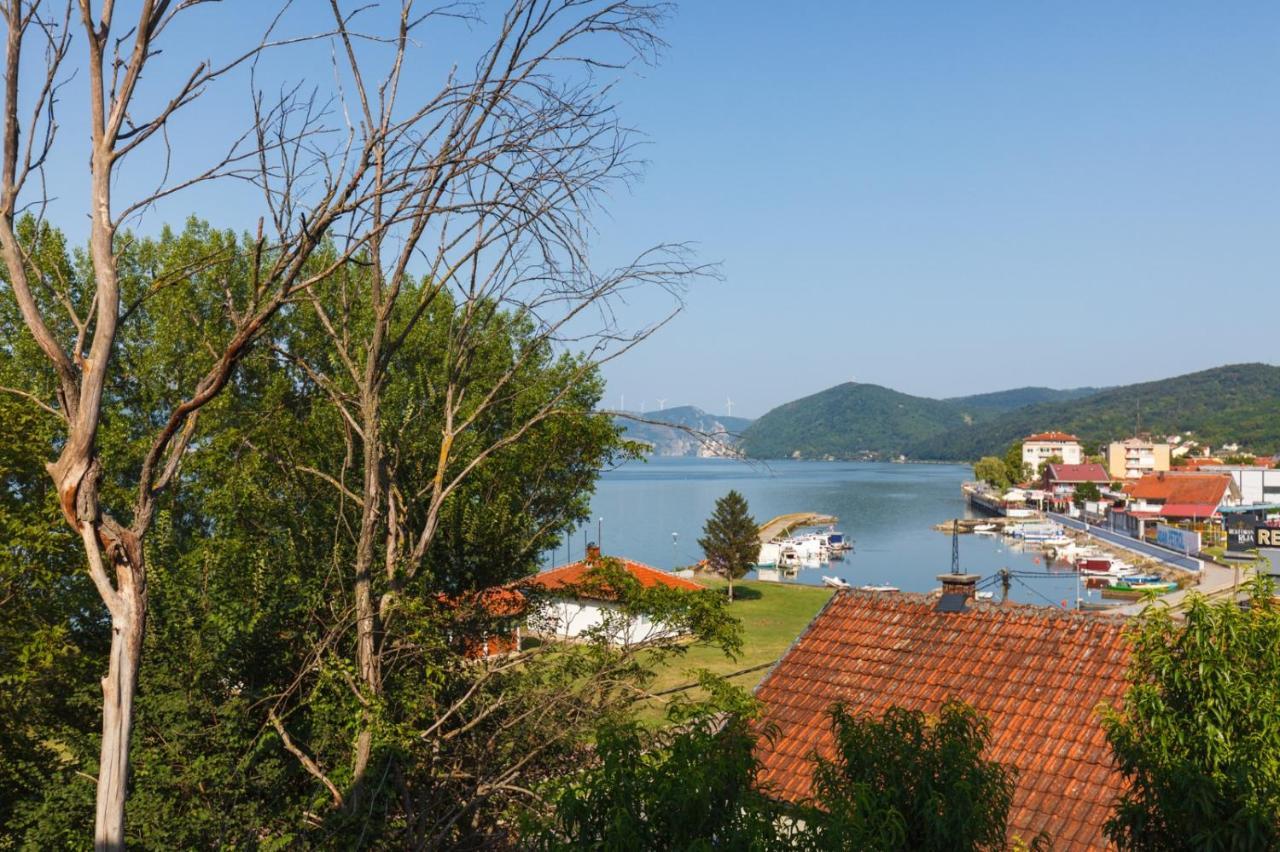 Apartmani Porto Golubac Esterno foto